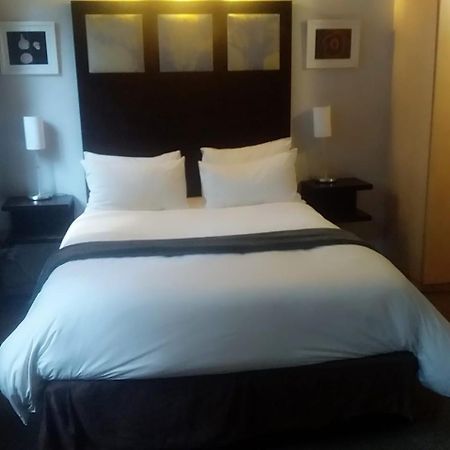 Mabungubwe Hotel Apartments - Home Away From Home Йоханнесбург Экстерьер фото