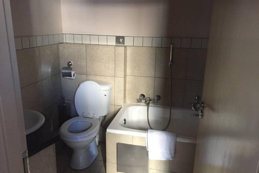 Mabungubwe Hotel Apartments - Home Away From Home Йоханнесбург Экстерьер фото
