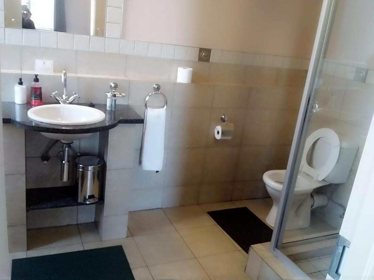 Mabungubwe Hotel Apartments - Home Away From Home Йоханнесбург Экстерьер фото