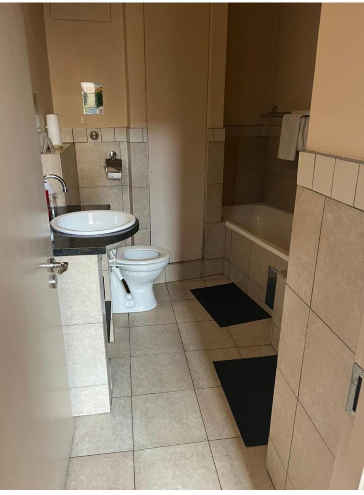 Mabungubwe Hotel Apartments - Home Away From Home Йоханнесбург Экстерьер фото